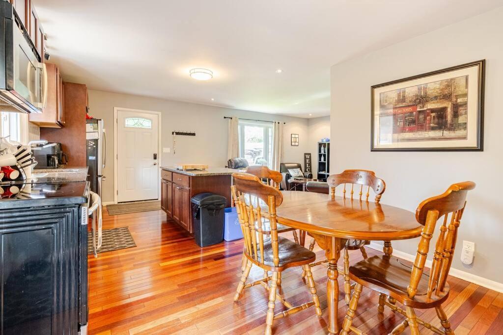 Full House - 5 Bed, 2 Bath Holiday home *